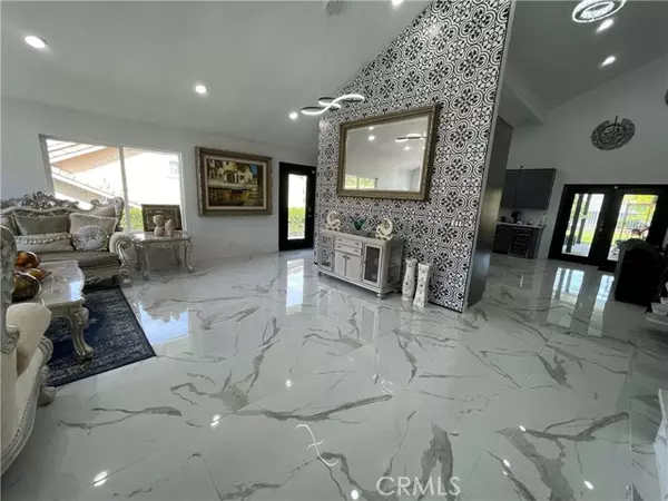 Anaheim, CA 92807,660 S Covered Wagon