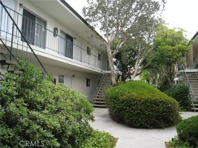 Manhattan Beach, CA 90266,1555 Artesia Boulevard