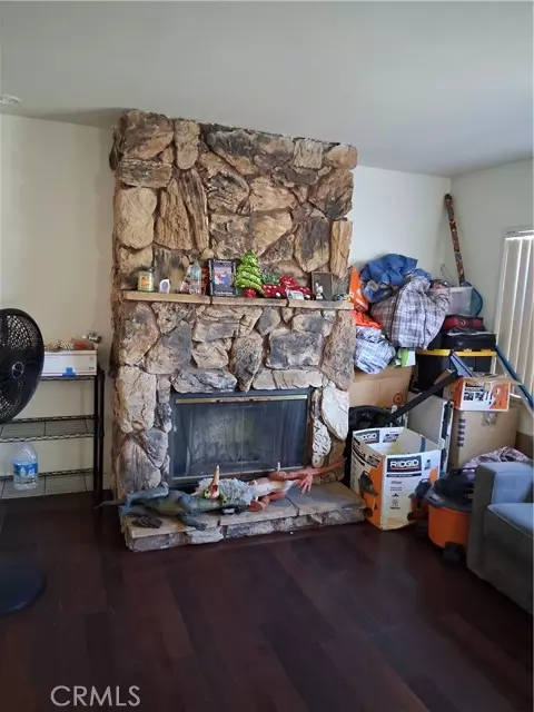 Long Beach, CA 90805,270 E Heath Lane