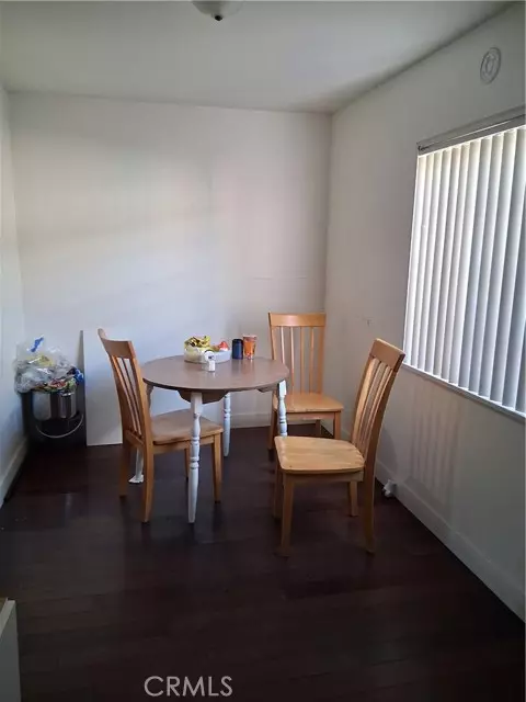 Long Beach, CA 90805,270 E Heath Lane