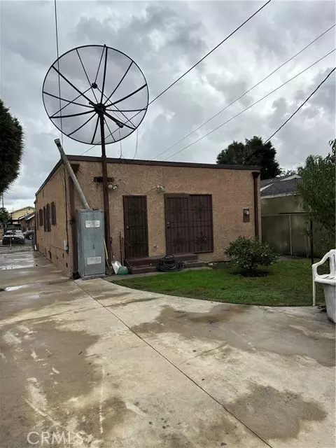 Los Angeles, CA 90003,131 E 99th