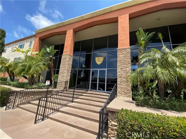 400 N Acacia Avenue #B11, Fullerton, CA 92831