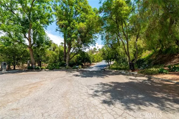 Riverside, CA 92506,0 Rolling Ridge