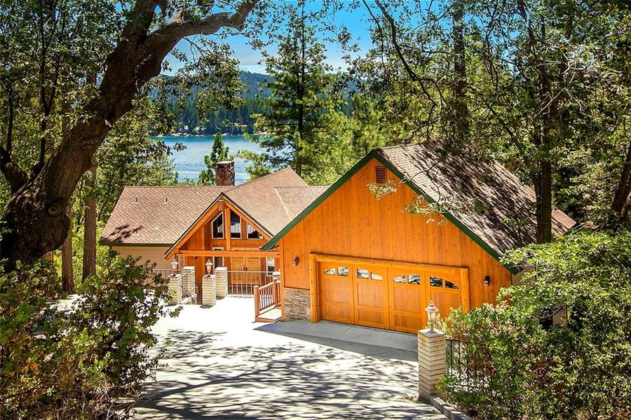 27907 N Shore Road, Lake Arrowhead, CA 92352