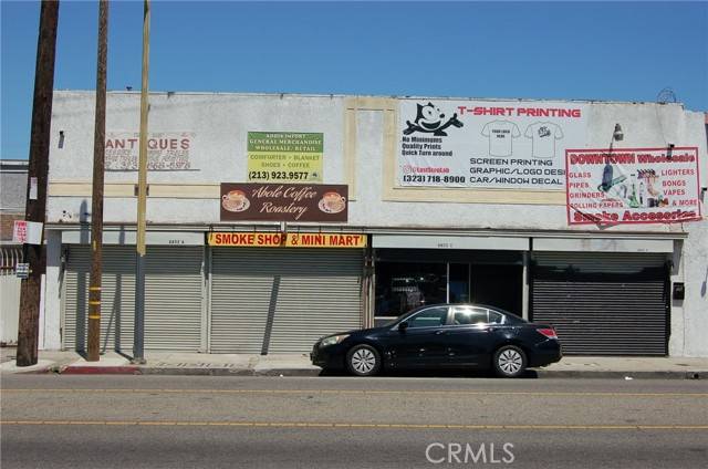 8852 S WESTERN Avenue, Los Angeles, CA 90047