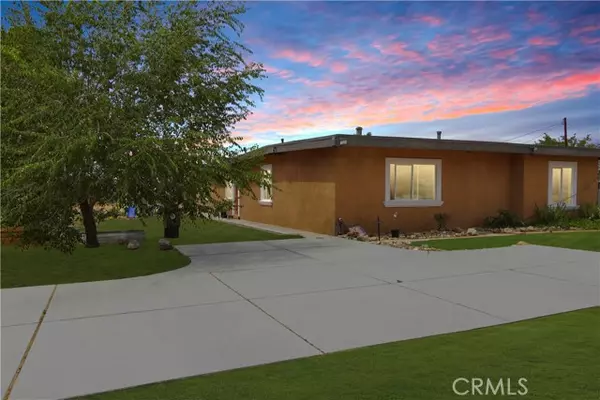 16762 Century Plant Road, Apple Valley, CA 92307