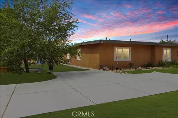 16762 Century Plant Road, Apple Valley, CA 92307