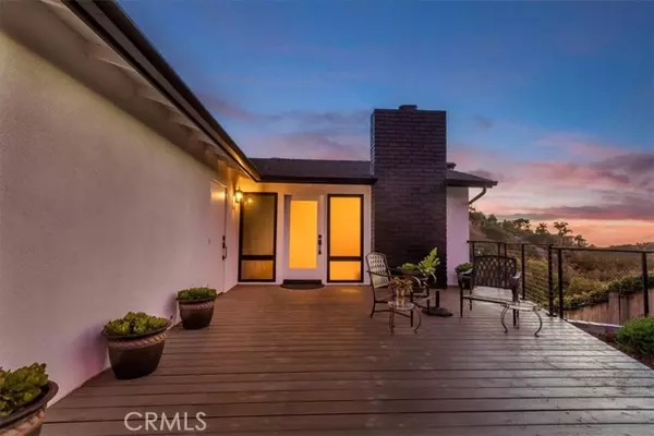 Laguna Beach, CA 92651,990 Meadowlark Drive