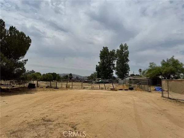 Perris, CA 92570,0 Gertrude