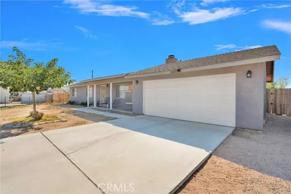 22075 Jelan, Apple Valley, CA 92307