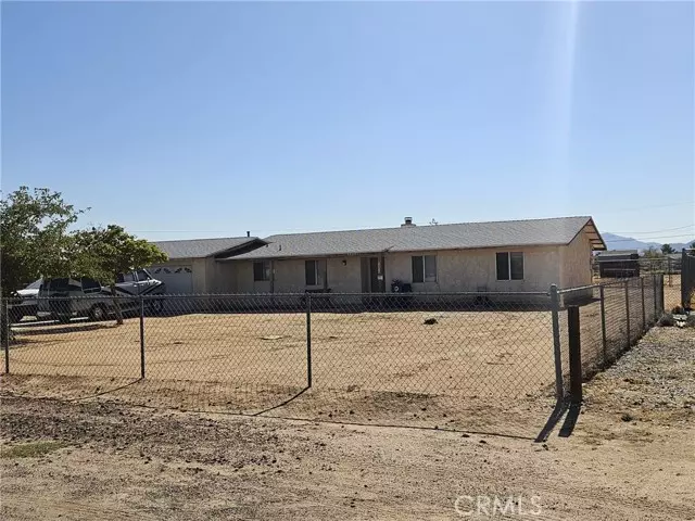 Apple Valley, CA 92307,15235 Apache Road