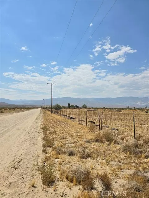 Lucerne Valley, CA 92356,10252 Santa Fe Road