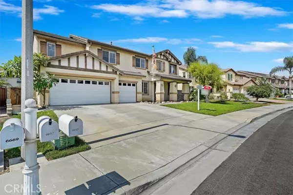 Eastvale, CA 91752,6657 Moonriver Street