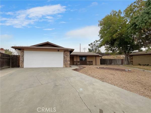 2450 Thata Way, Hemet, CA 92544