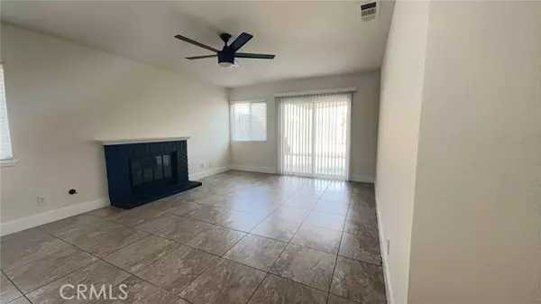 Hemet, CA 92543,866 Ollie Way