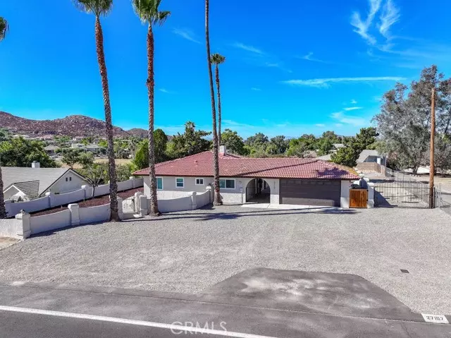 27107 Girard Street, Hemet, CA 92544