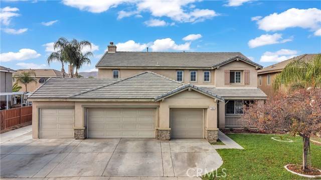 244 la clarita, San Jacinto, CA 92582