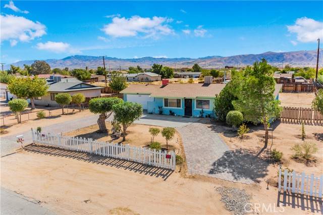 22261 Kayenta Road, Apple Valley, CA 92308