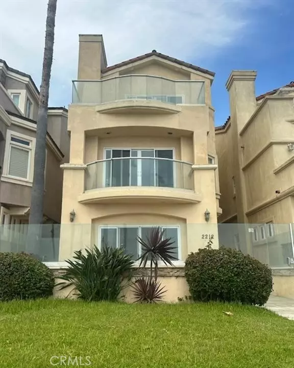 2212 Pacific Coast, Huntington Beach, CA 92648