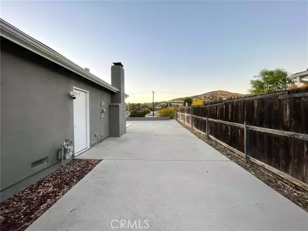 Canyon Country (santa Clarita), CA 91351,18857 Darter Drive