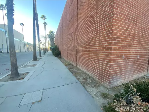 San Bernardino, CA 92401,310 W 4th Street