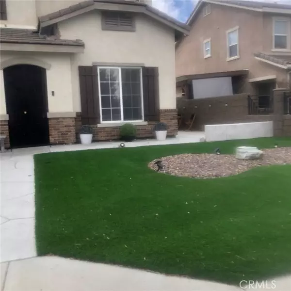 3042 San Luis Drive, Lancaster, CA 93535