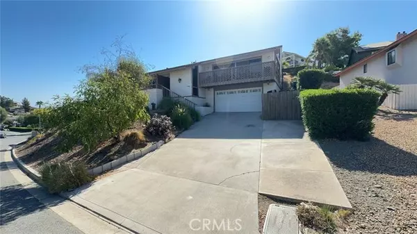 29532 Vacation Drive, Canyon Lake, CA 92587