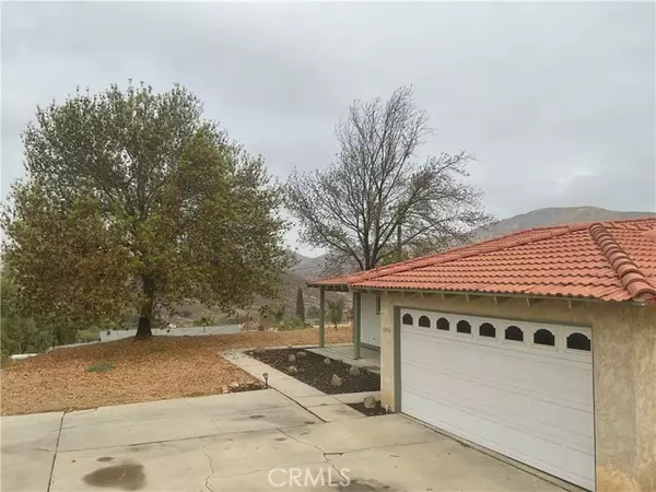 Corona, CA 92881,8008 Santa Rita Street