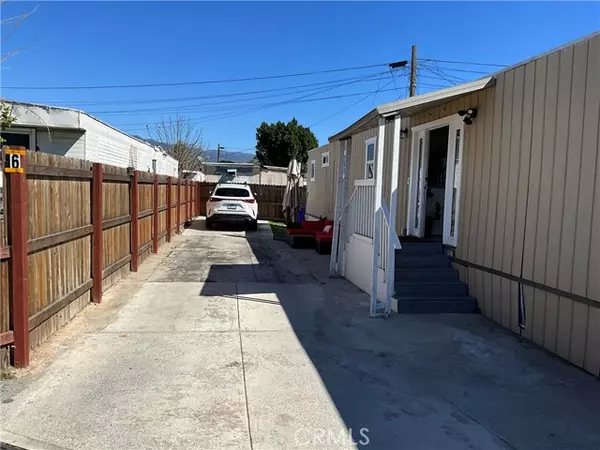 San Bernardino, CA 92407,2250 Darby #6