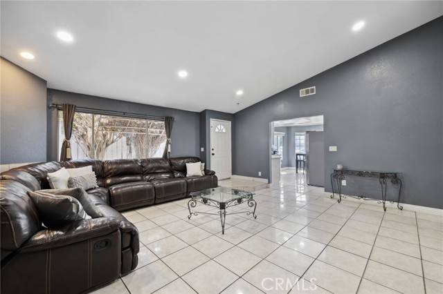 Pomona, CA 91766,647 Muir Avenue