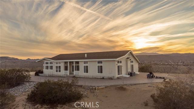 57120 Luna Vista Lane, Landers, CA 92285