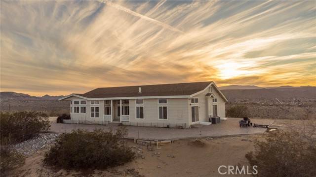 57120 Luna Vista Lane, Landers, CA 92285