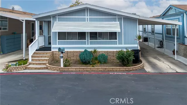 201 Road Runner Lane, Fountain Valley, CA 92708