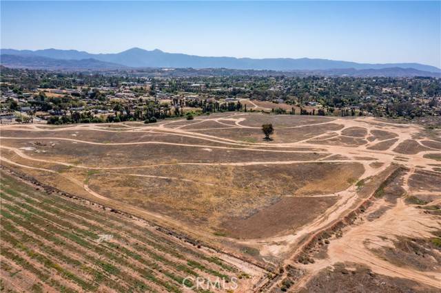 Riverside, CA 92504,0 Iris