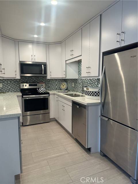 San Diego, CA 92122,6330 Genesee Avenue #103