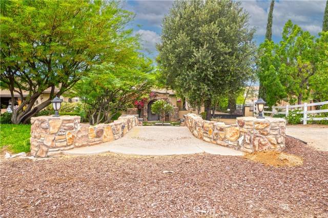 16774 Eagle Peak Road, Riverside, CA 92504
