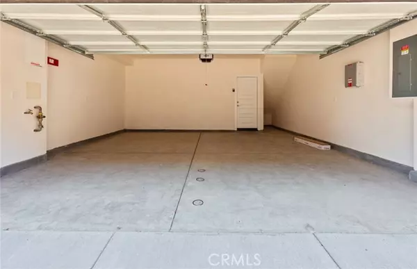 Burbank, CA 91506,142 Bridle Drive