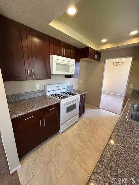 Fontana, CA 92336,13646 Kings Canyon Court