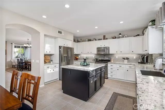 Eastvale, CA 92880,6347 Lyndsey Street