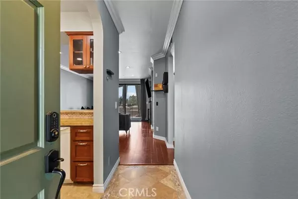 Long Beach, CA 90802,555 Maine Avenue #320