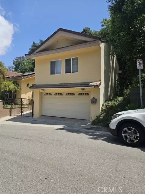 Sherman Oaks, CA 91423,3946 Knobhill Drive