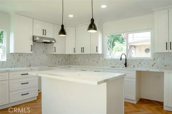 Long Beach, CA 90805,5916 Walnut Avenue