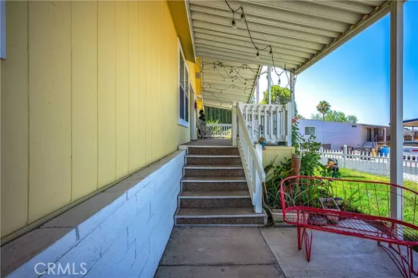 Riverside, CA 92504,15181 Van Buren Boulevard #82