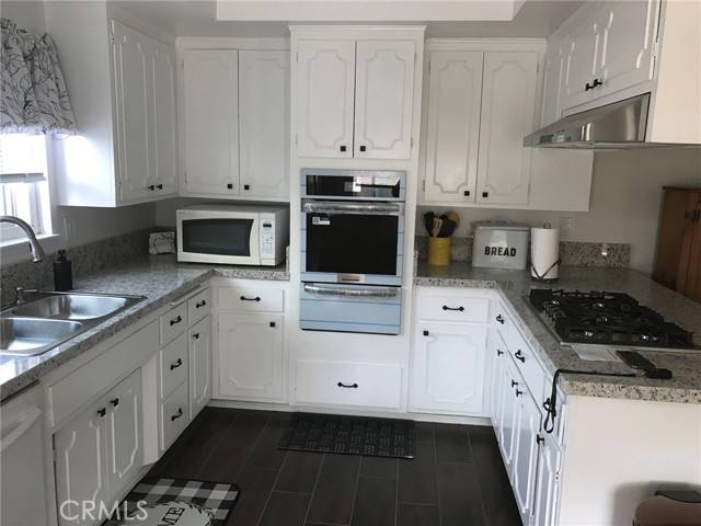 Corona, CA 92882,1502 S Merrill Street