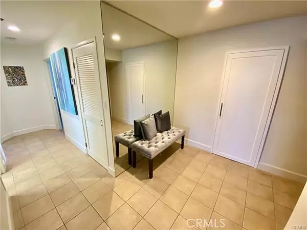 Long Beach, CA 90802,1310 E Ocean Boulevard #407