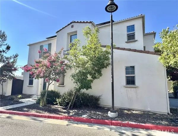 Glendora, CA 91740,299 E Arrow Highway #4