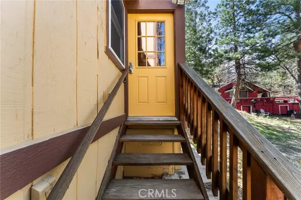 Running Springs, CA 92382,32799 Badger