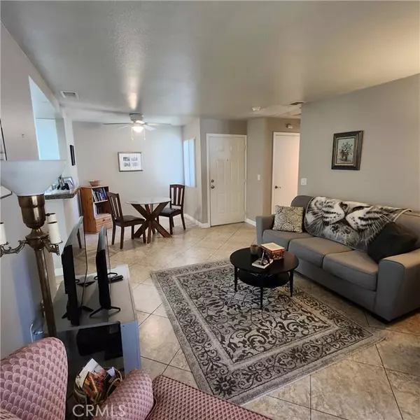 Lake Elsinore, CA 92530,16377 Lakeshore Drive #2F