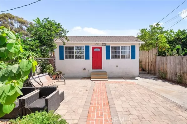 11678 Willowbrook Avenue, Los Angeles, CA 90059