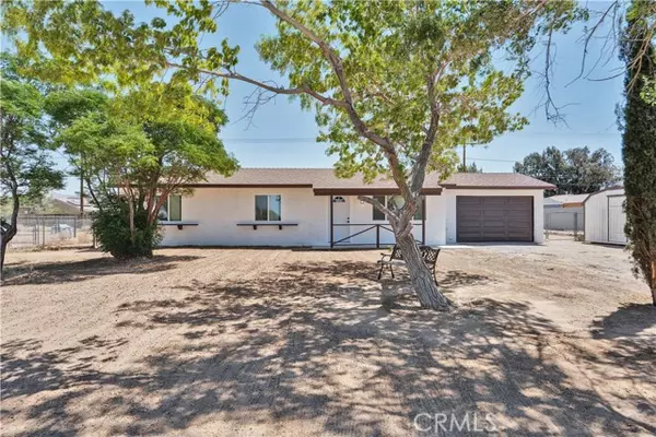 10711 Navajo Road, Apple Valley, CA 92308